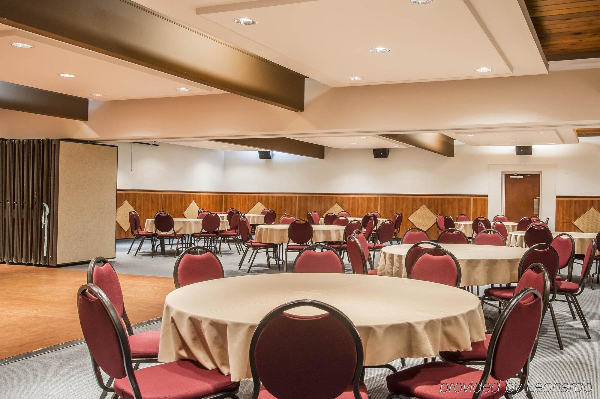 Hotel Danube Bleu Forestville Bagian luar foto