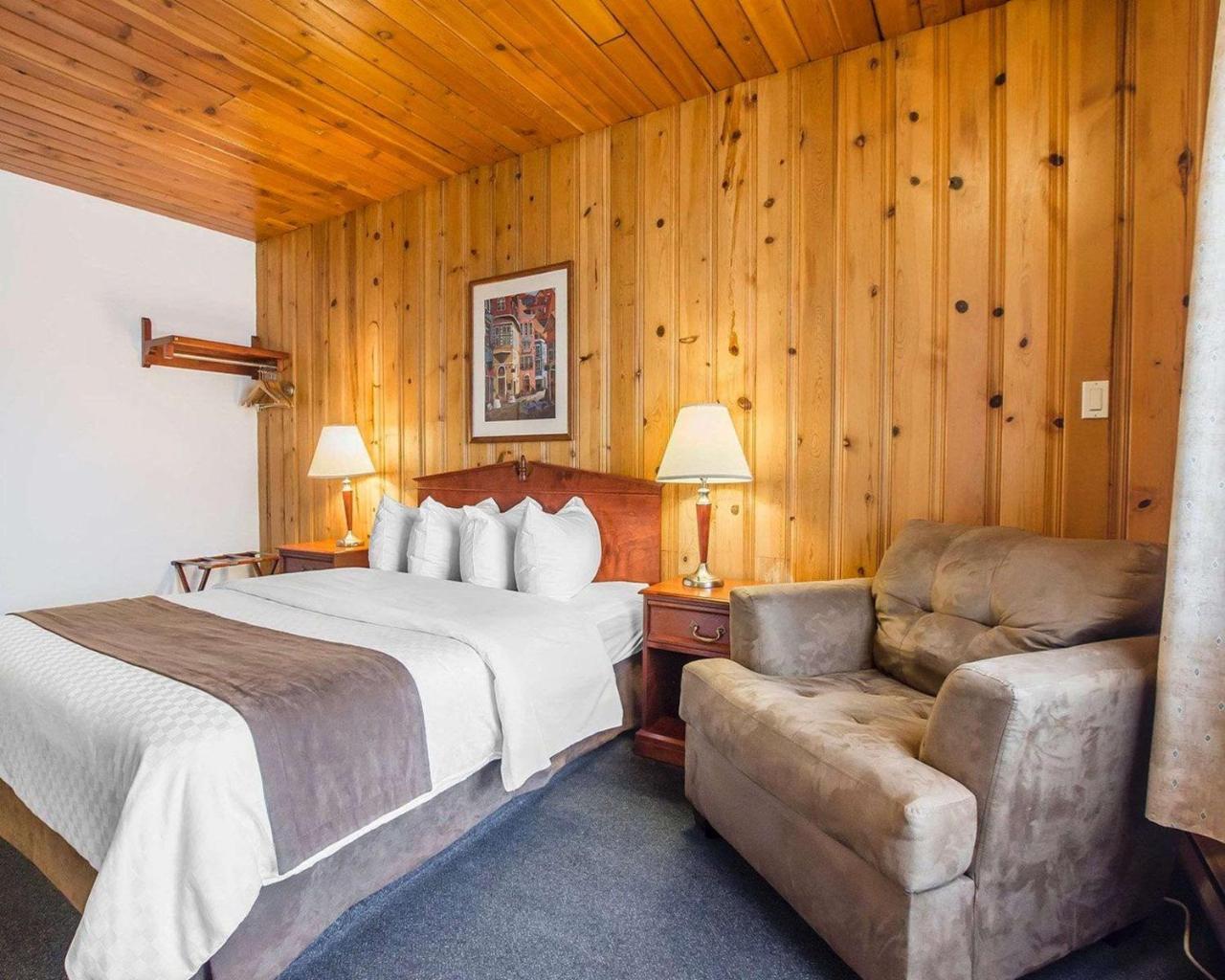 Hotel Danube Bleu Forestville Bagian luar foto